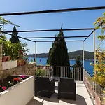 Nora By Duhomes Appartement *